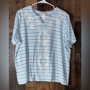 Women’s Sz 1x Alfred Dunner Blue and White Striped Embroidered V-Neck Top